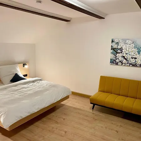 Ferienhaus-Schwalbennest-Chalet-An-Der-Donau-Direkt-Bei-Regensburg 別荘